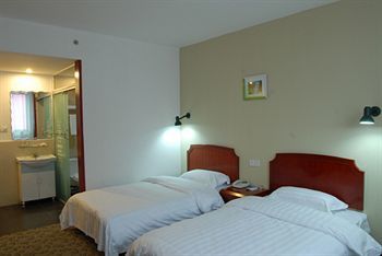 Jingyue 99 Inn Shanghai Pudong Airport Shiwan Branch Шанхай Екстериор снимка